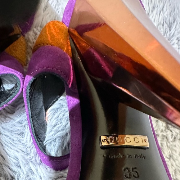 Gucci Women’s Suede Pumps - Picture 4 of 4